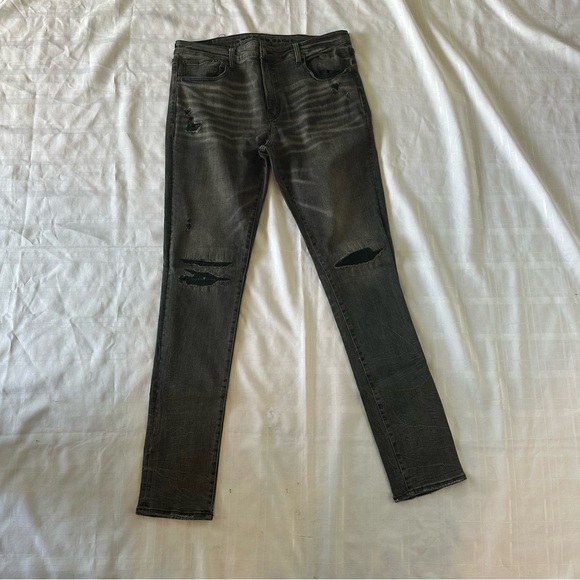Men's Blue and Black Jeans Collection - Picture 14 of 16